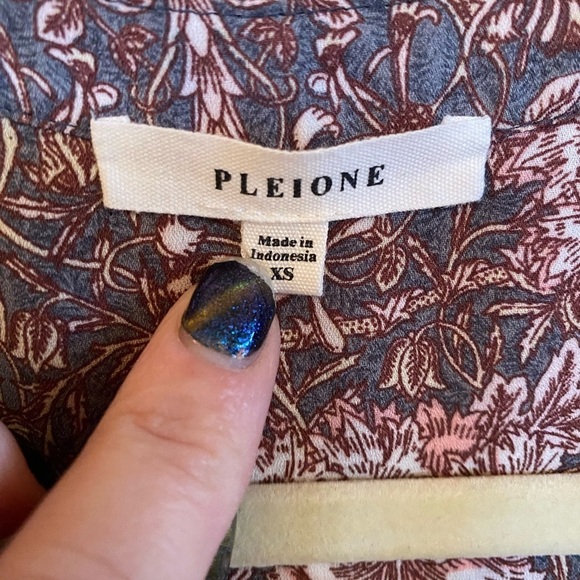 Floral Print Women's Top - Picture 3 of 5